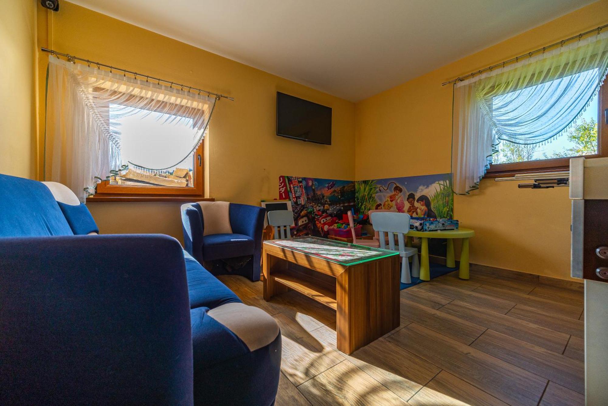 Apartamenty I Pokoje W Willi Na Ubocy 수헤 외부 사진